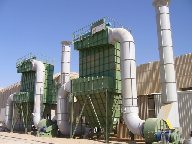 Bag filters at Aqaba port for dedusting a phosphate unloading station
