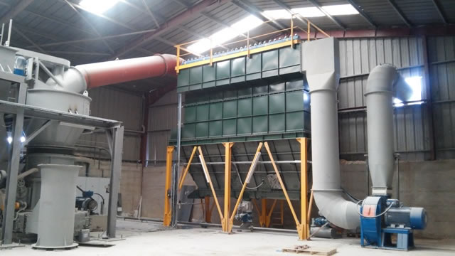 Bag filter for dedusting a cement production factory